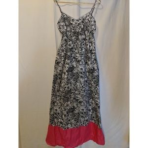 Aeropostale Dresses - Aeropostale Black & White Floral Maxi Dress Aeropostale Dresses - Aeropostale Black & White Floral Maxi Dress